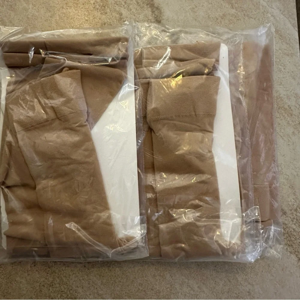 Capezio Footed Tights Child 2-6 tan color